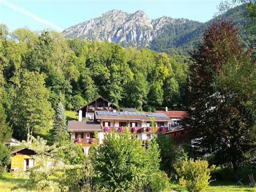 Ferienwohnungen Quellenhof Bad Reichenhall Exteriör bild