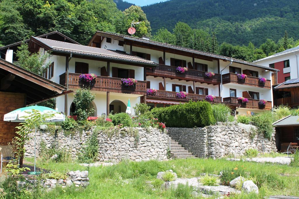 Ferienwohnungen Quellenhof Bad Reichenhall Exteriör bild