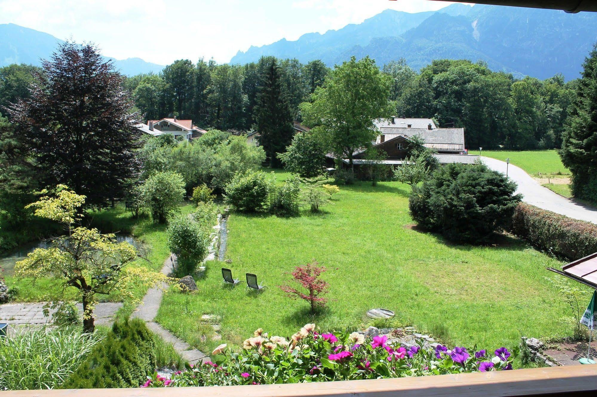 Ferienwohnungen Quellenhof Bad Reichenhall Exteriör bild