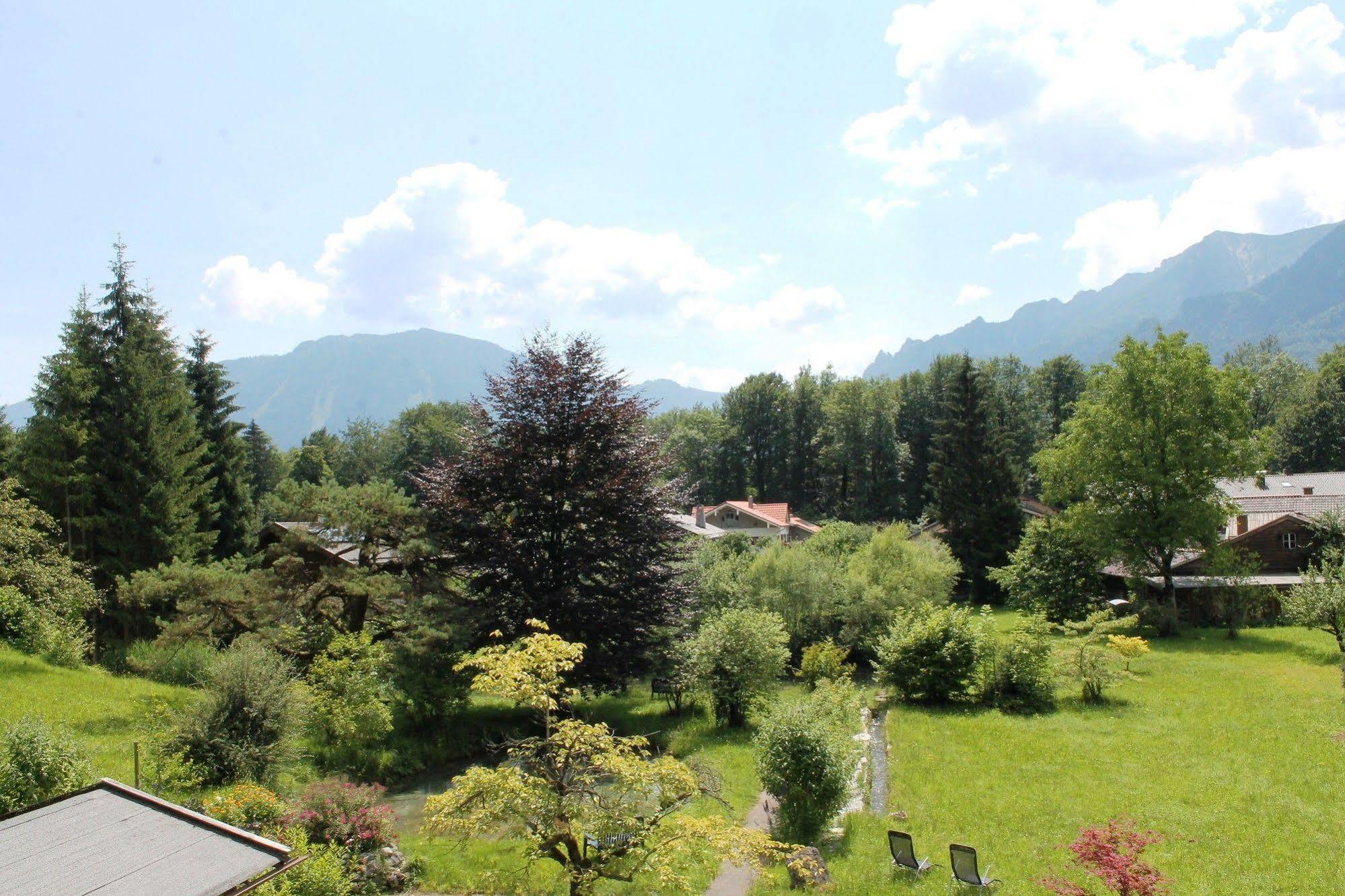 Ferienwohnungen Quellenhof Bad Reichenhall Exteriör bild