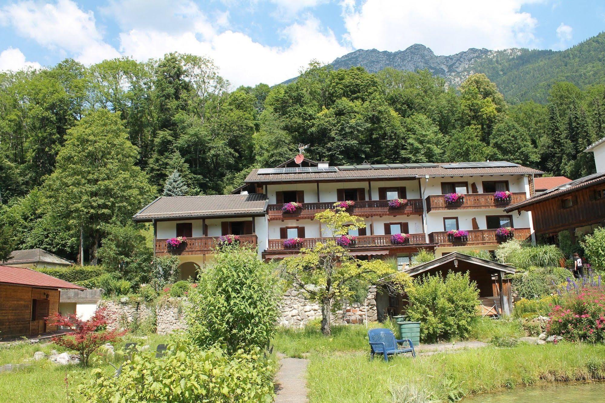 Ferienwohnungen Quellenhof Bad Reichenhall Exteriör bild